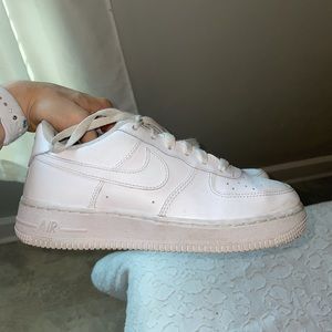 White Nike Air Force 1